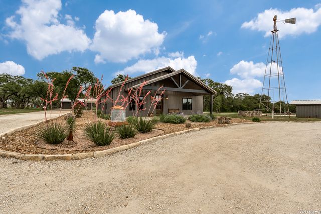 1161 Cindy Sue, Canyon Lake, TX 78133