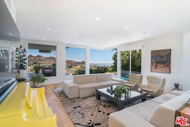 1904 N Crescent Heights Boulevard, Los Angeles, CA 90069