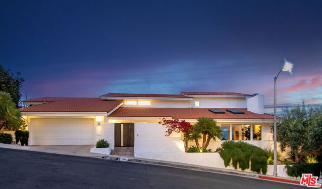 1904 N Crescent Heights Boulevard, Los Angeles, CA 90069