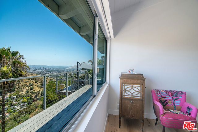 1904 N Crescent Heights Boulevard, Los Angeles, CA 90069