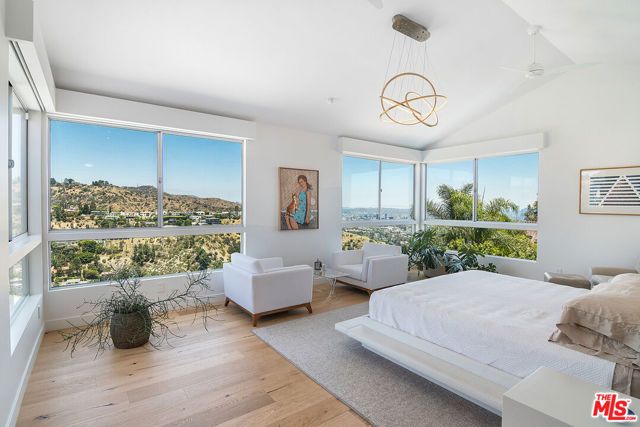 1904 N Crescent Heights Boulevard, Los Angeles, CA 90069