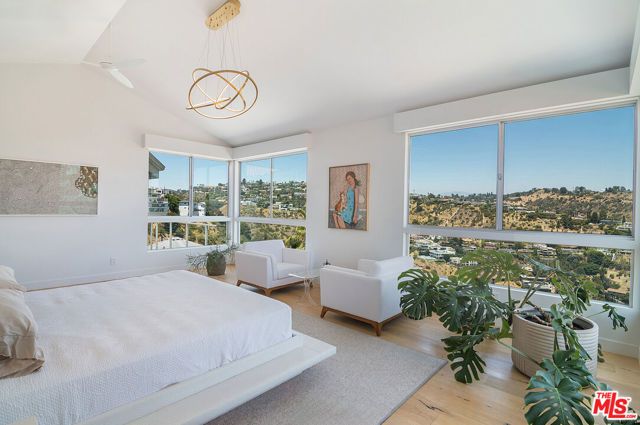 1904 N Crescent Heights Boulevard, Los Angeles, CA 90069