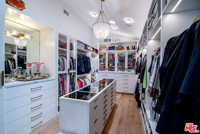 1904 N Crescent Heights Boulevard, Los Angeles, CA 90069