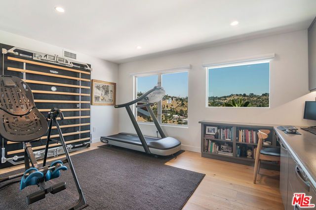 1904 N Crescent Heights Boulevard, Los Angeles, CA 90069
