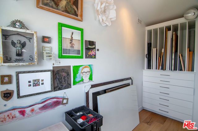 1904 N Crescent Heights Boulevard, Los Angeles, CA 90069