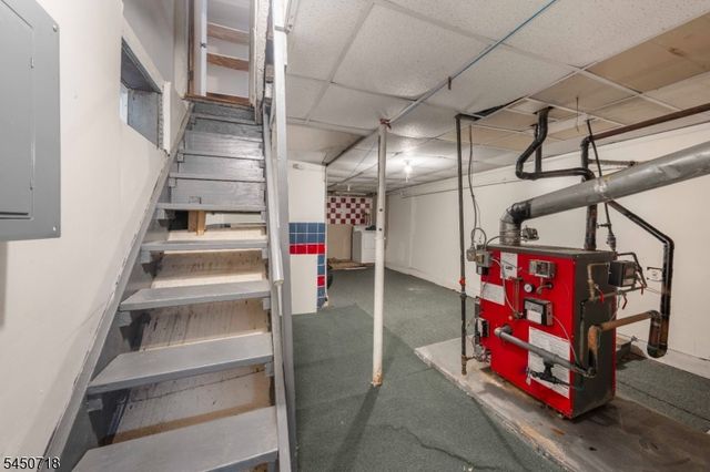 352 Forest St, Kearny Town, NJ 07032