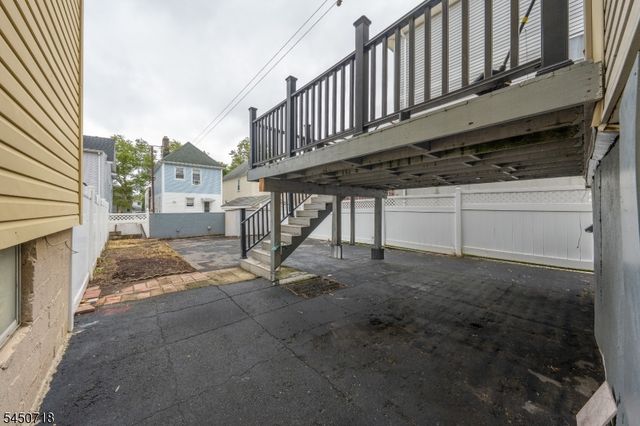 352 Forest St, Kearny Town, NJ 07032