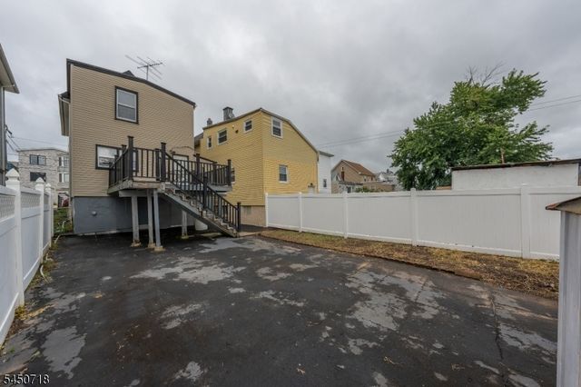 352 Forest St, Kearny Town, NJ 07032