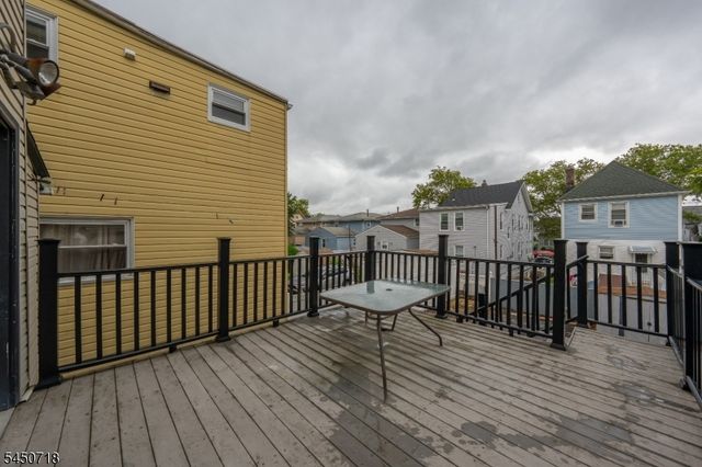 352 Forest St, Kearny Town, NJ 07032