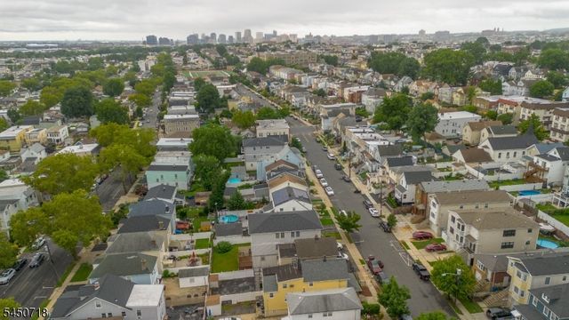 352 Forest St, Kearny Town, NJ 07032