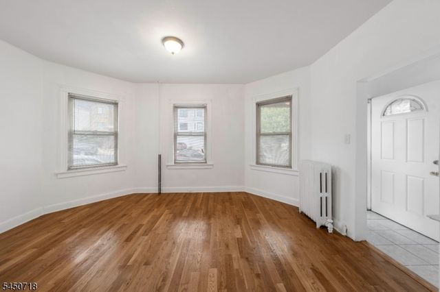 352 Forest St, Kearny Town, NJ 07032