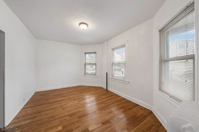 352 Forest St, Kearny Town, NJ 07032