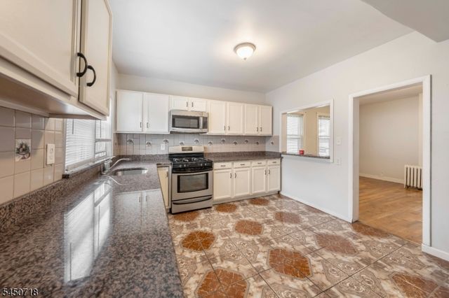 352 Forest St, Kearny Town, NJ 07032