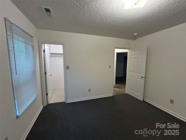 1208 W Walnut Avenue, Gastonia, NC 28052