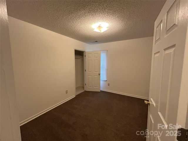 1208 W Walnut Avenue, Gastonia, NC 28052