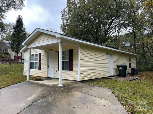 1208 W Walnut Avenue, Gastonia, NC 28052