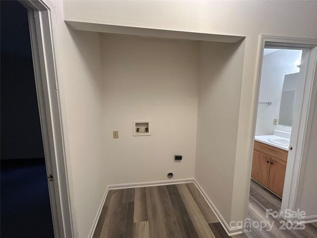 1208 W Walnut Avenue, Gastonia, NC 28052