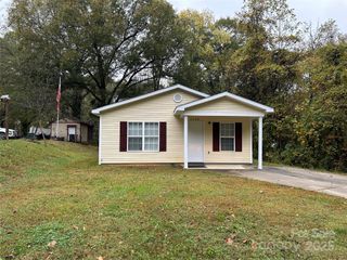 1208 W Walnut Avenue, Gastonia, NC 28052