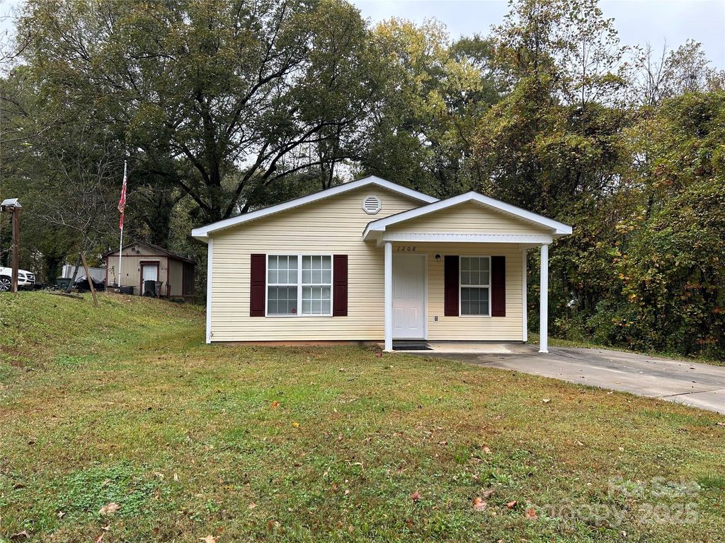 1208 W Walnut Avenue, Gastonia, NC 28052