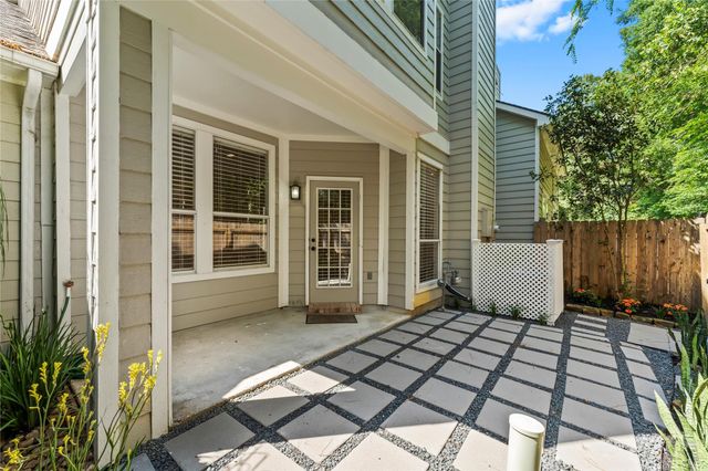 43 S Spiral Vine Circle, The Woodlands, TX 77381