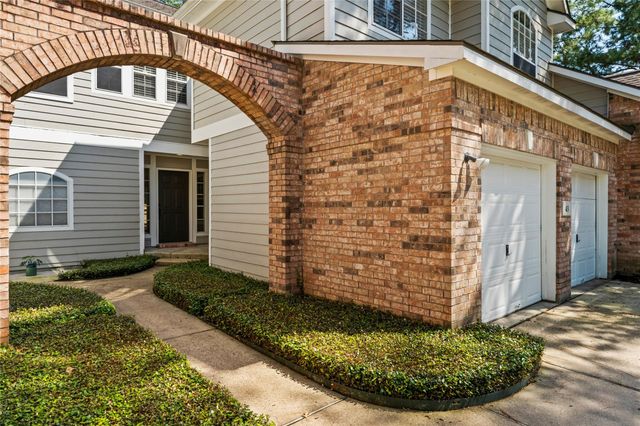 43 S Spiral Vine Circle, The Woodlands, TX 77381