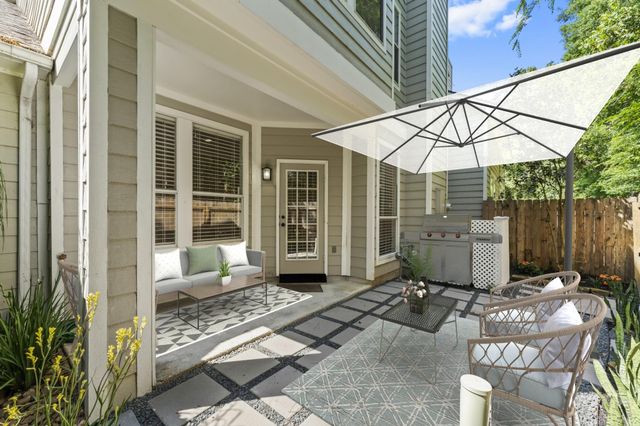 43 S Spiral Vine Circle, The Woodlands, TX 77381