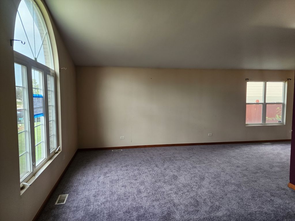 627 Clover Lane, University Park, IL 60484 — photo 2