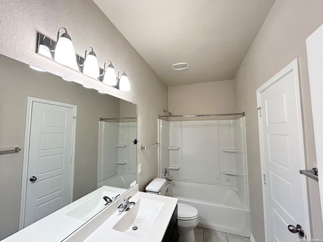 2062 Wind Chime Way, New Braunfels, TX 78130