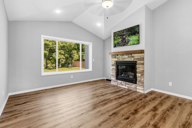 604 Nelson Lane, Center City, MN 55012