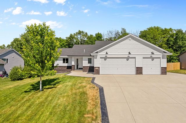 604 Nelson Lane, Center City, MN 55012