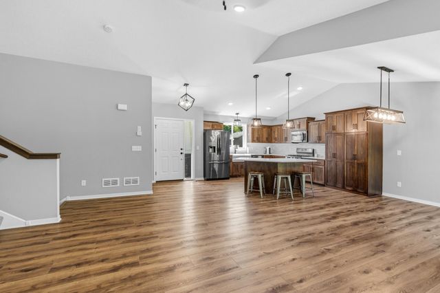 604 Nelson Lane, Center City, MN 55012