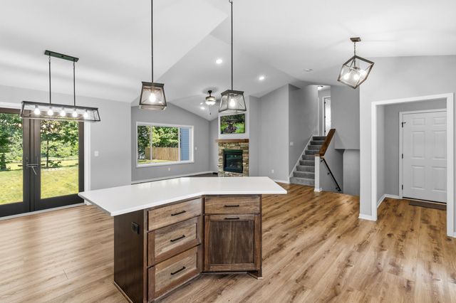 604 Nelson Lane, Center City, MN 55012