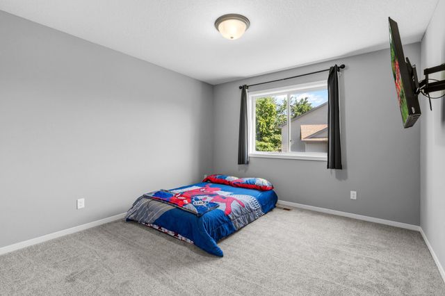604 Nelson Lane, Center City, MN 55012