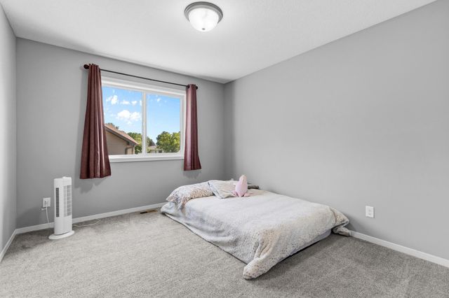 604 Nelson Lane, Center City, MN 55012