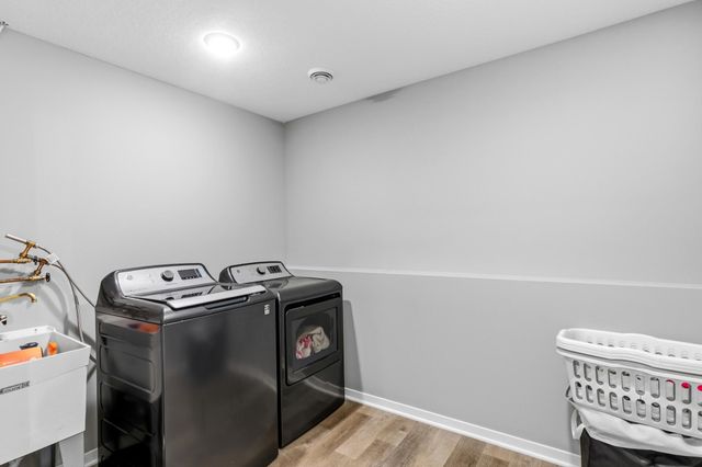 604 Nelson Lane, Center City, MN 55012