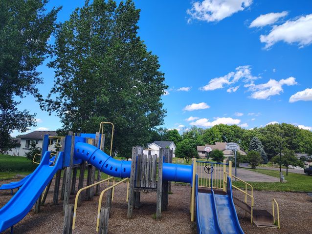 604 Nelson Lane, Center City, MN 55012
