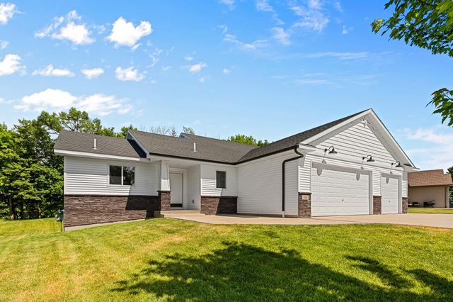 604 Nelson Lane, Center City, MN 55012
