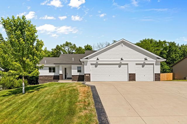 604 Nelson Lane, Center City, MN 55012