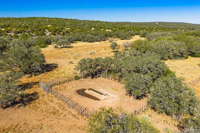 852 SD 24755, Rocksprings, TX 78880