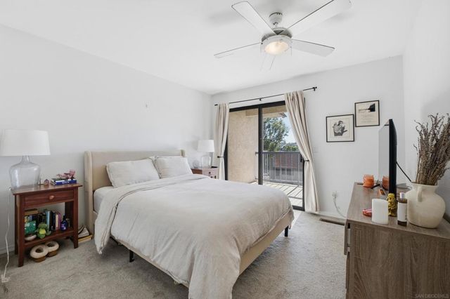 2352 Caringa C, Carlsbad, CA 92009