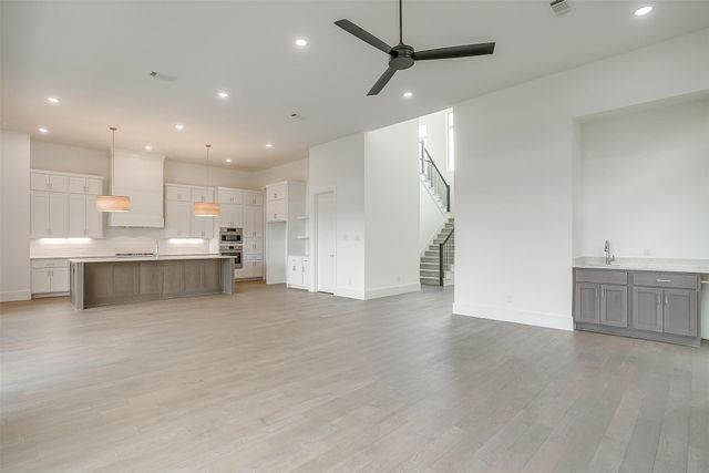 161 Lantern Ridge Drive, Aledo, TX 76008