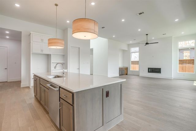 161 Lantern Ridge Drive, Aledo, TX 76008