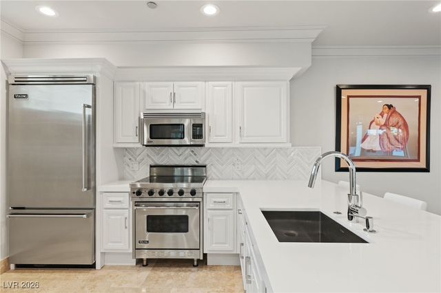 9101 Alta Drive 103, Las Vegas, NV 89145