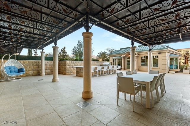 9101 Alta Drive 103, Las Vegas, NV 89145