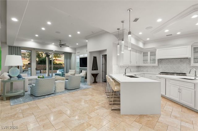 9101 Alta Drive 103, Las Vegas, NV 89145