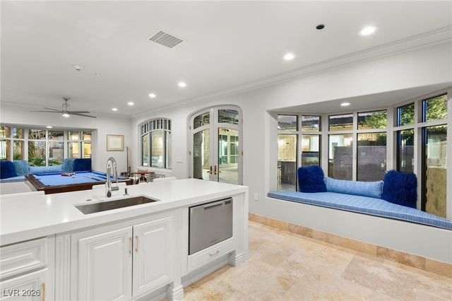 9101 Alta Drive 103, Las Vegas, NV 89145