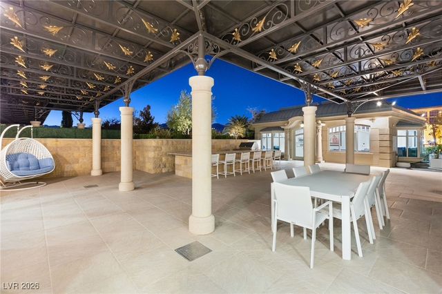 9101 Alta Drive 103, Las Vegas, NV 89145