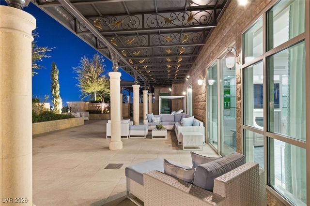 9101 Alta Drive 103, Las Vegas, NV 89145