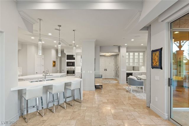 9101 Alta Drive 103, Las Vegas, NV 89145