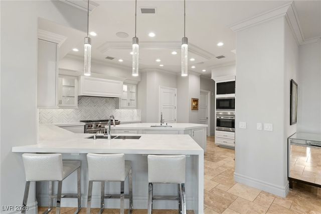 9101 Alta Drive 103, Las Vegas, NV 89145